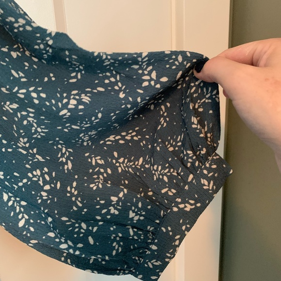 Ladies green/blue print peasant style top from Reitmans size XL - Picture 4 of 5